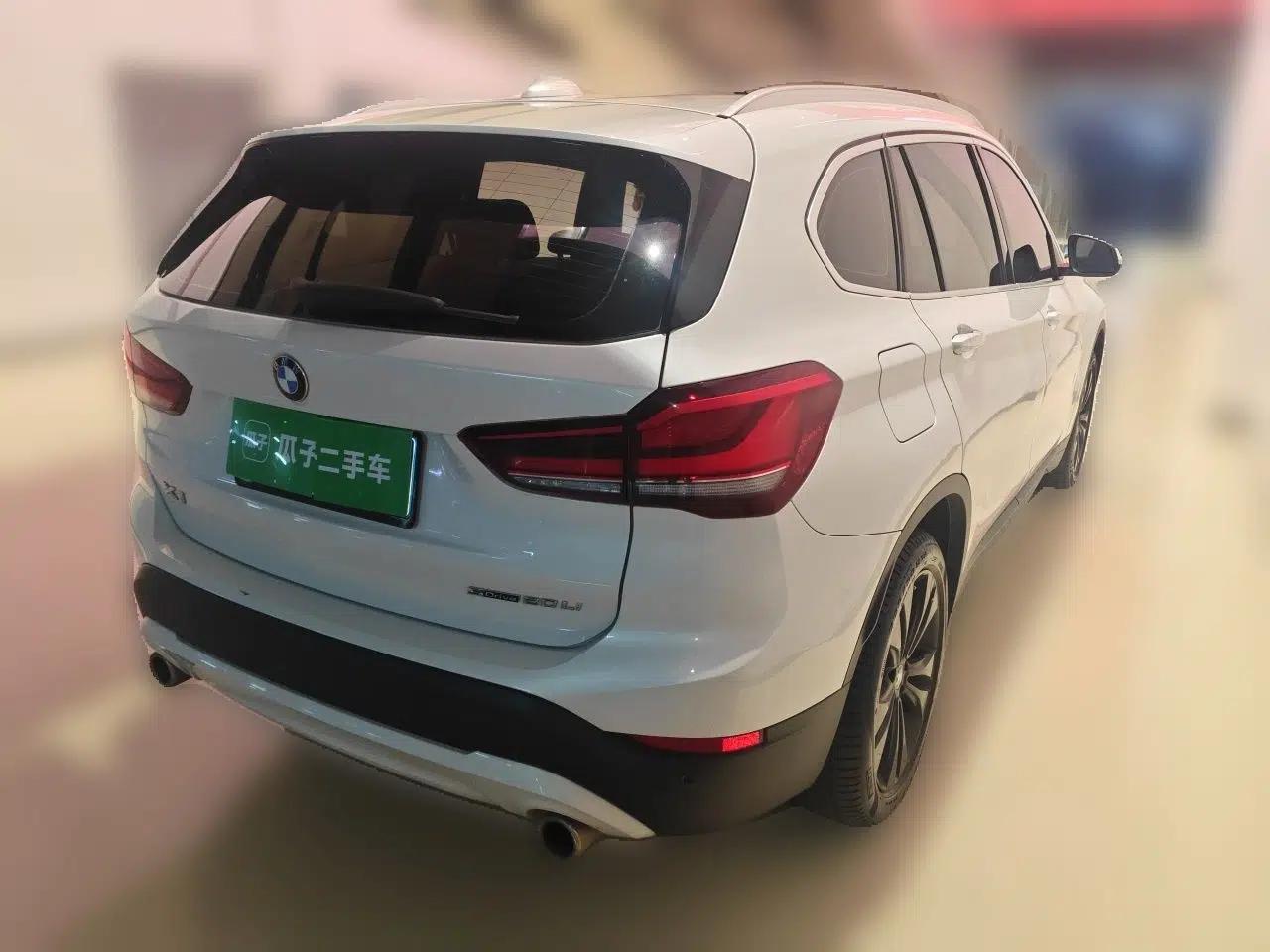 BMW X1 2021 sDrive20Li Fashion Model — миниатюра 6