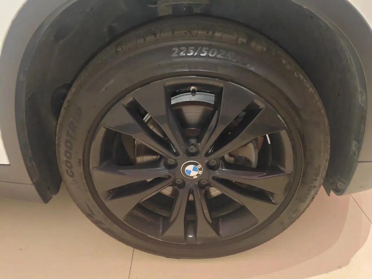 BMW X1 2021 sDrive20Li Fashion Model — миниатюра 8