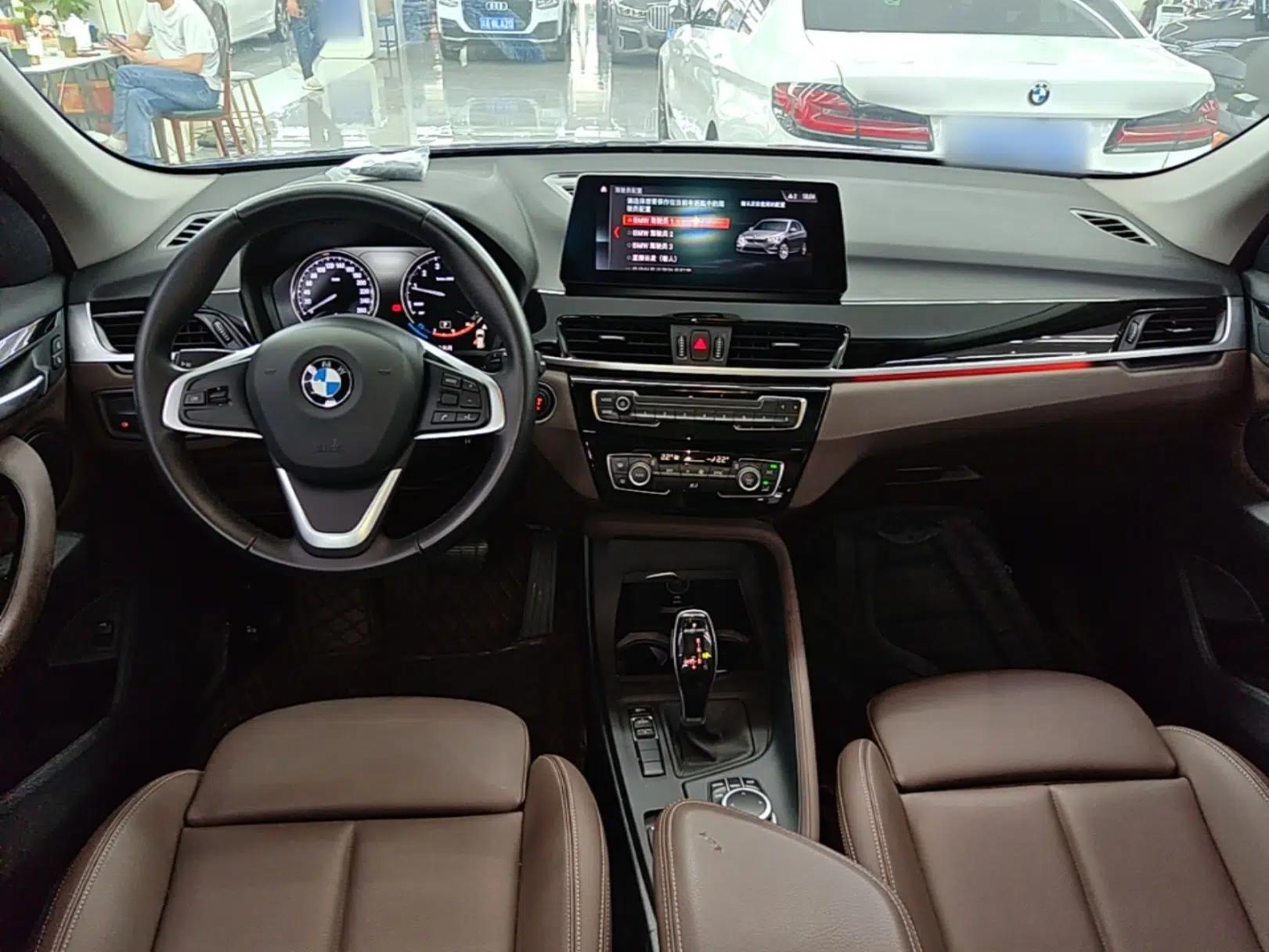 BMW X1 2020 sDrive25Li Leading Model — миниатюра 12