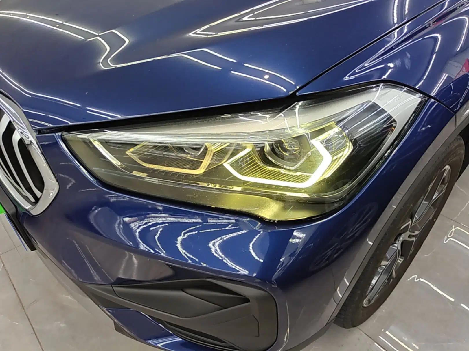 BMW X1 2020 sDrive25Li Leading Model — миниатюра 8