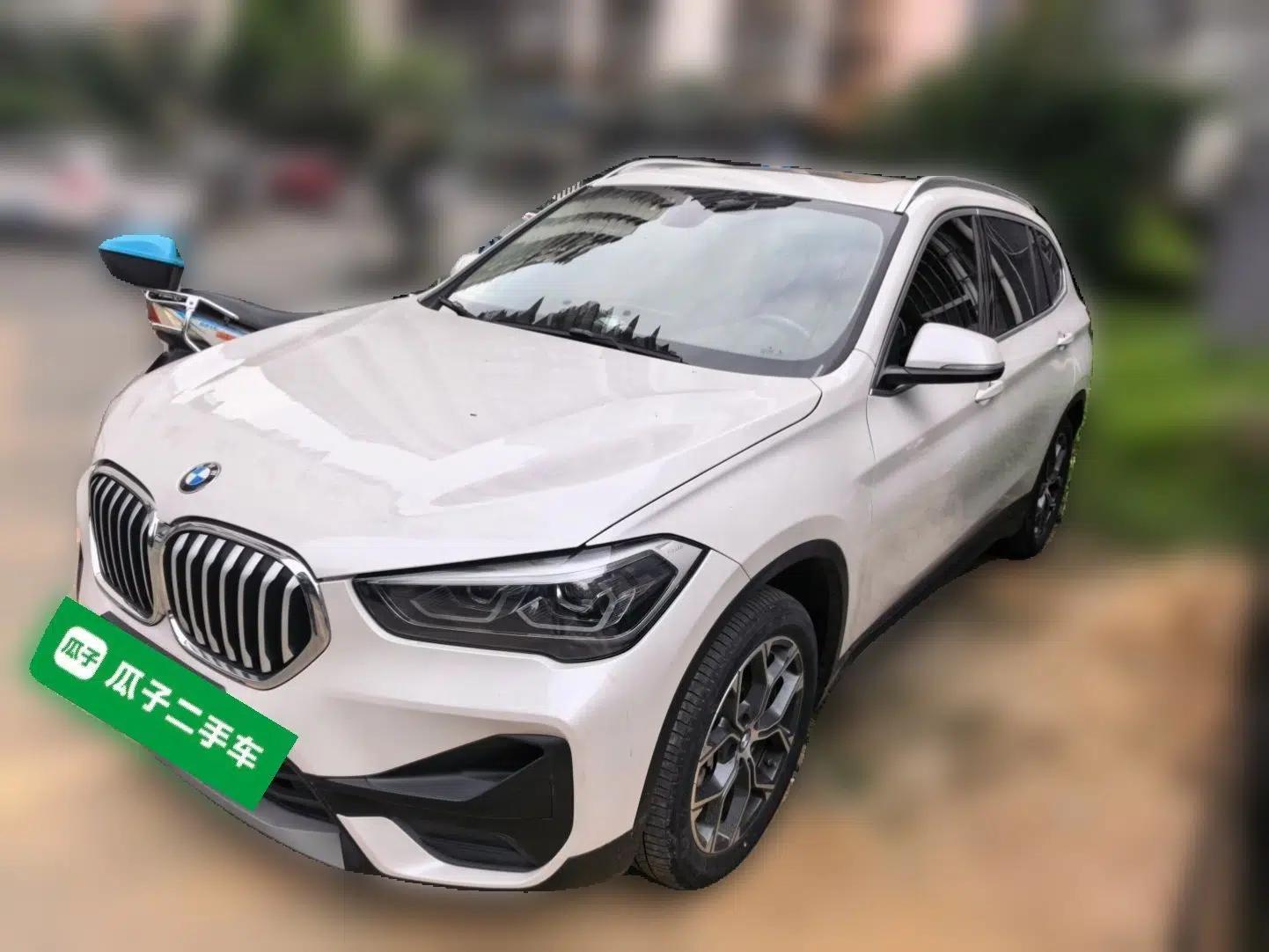 BMW X1 2020 sDrive25Li Leading Model — миниатюра 1
