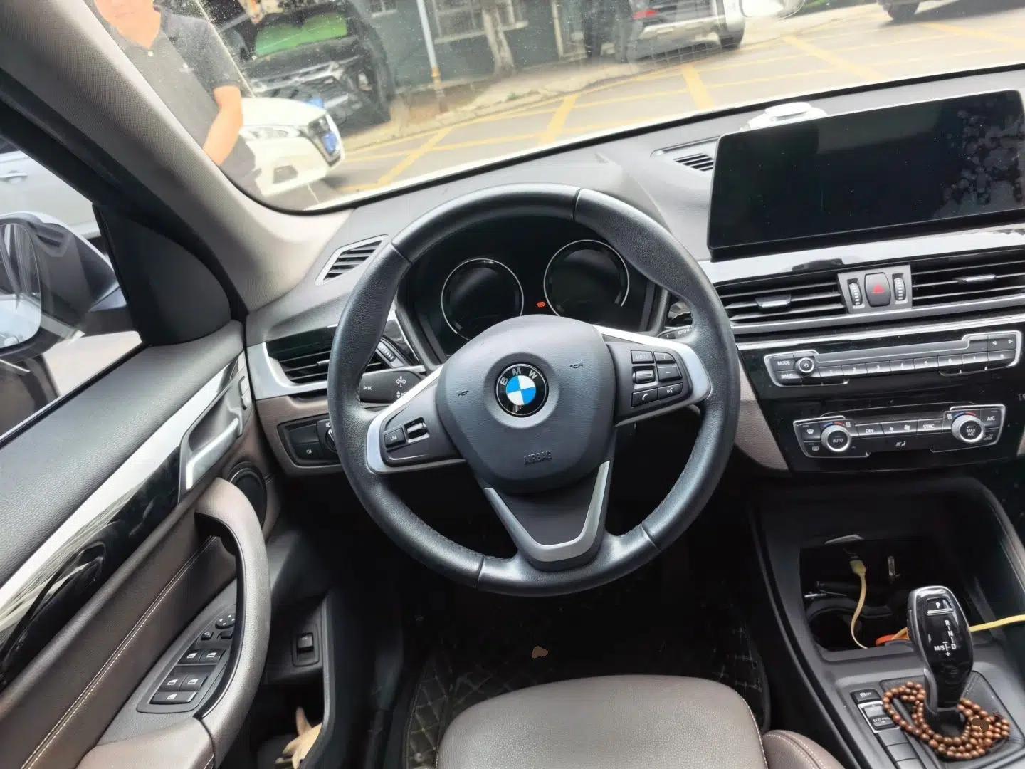 BMW X1 2020 sDrive25Li Leading Model — миниатюра 10