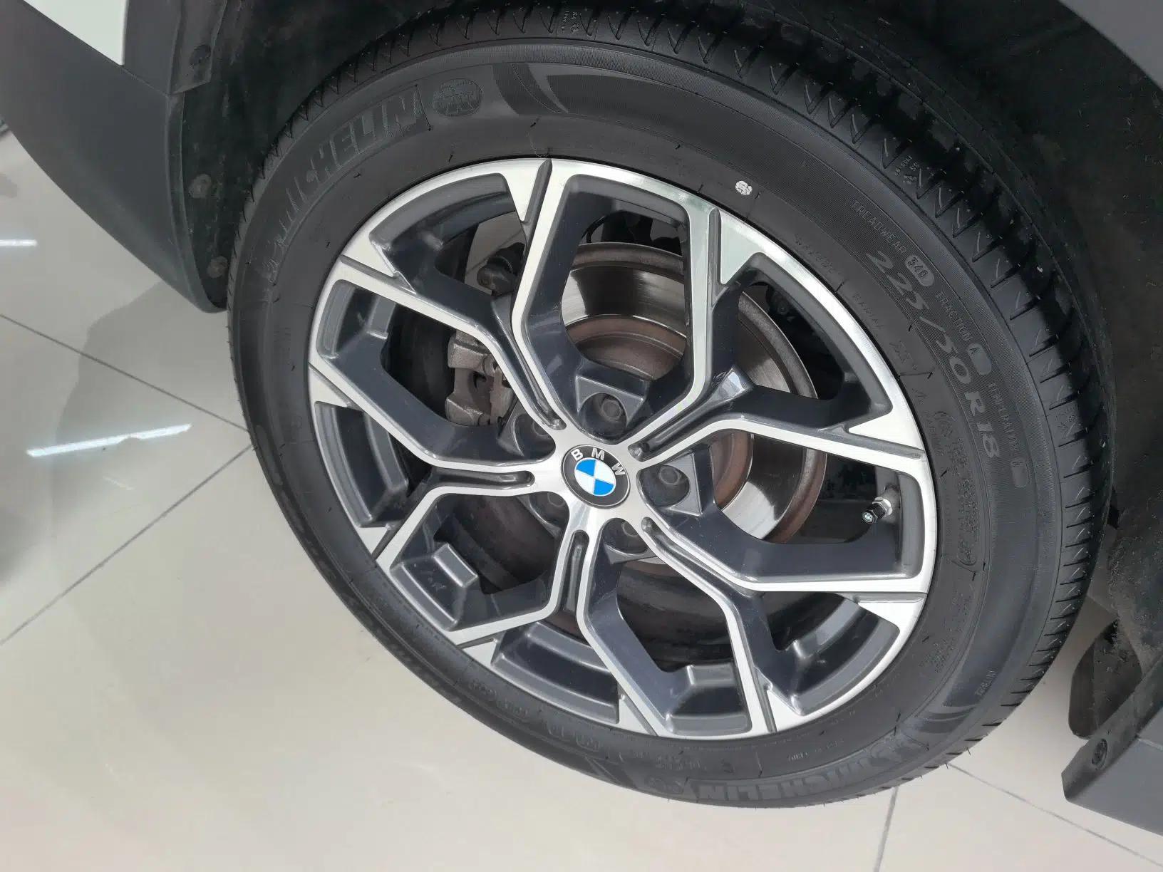 BMW X1 2022 sDrive25Li Leading Model — миниатюра 11