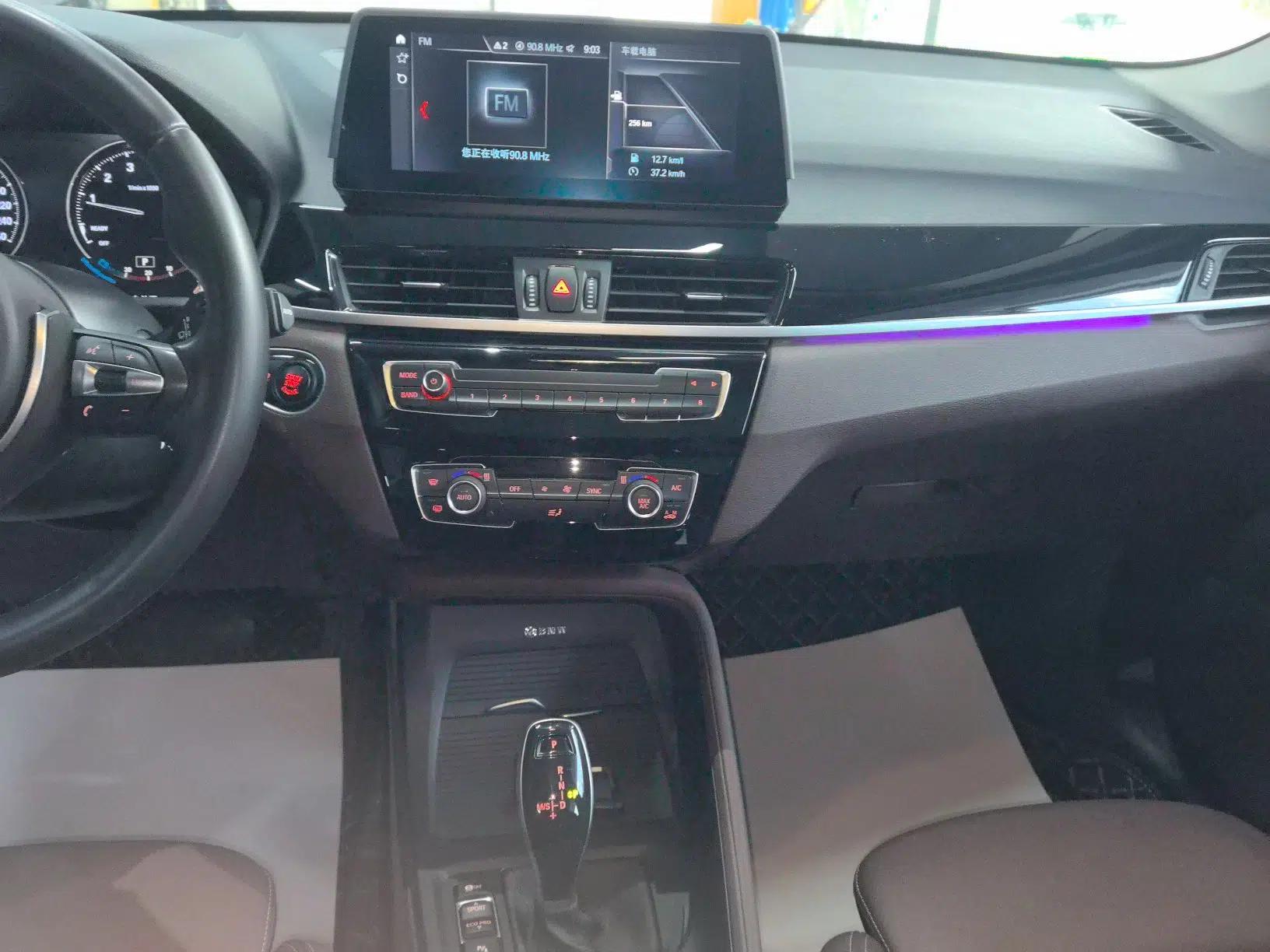 BMW X1 2022 sDrive25Li Leading Model — миниатюра 14