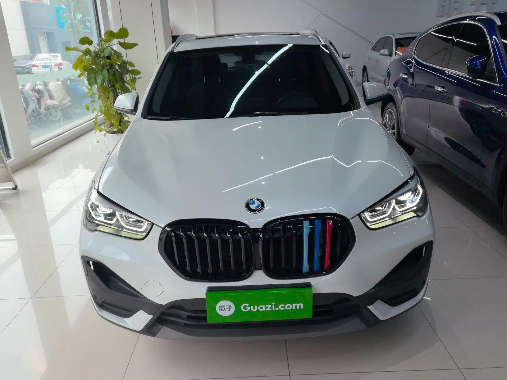 BMW X1 2022 sDrive25Li Leading Model — миниатюра 4