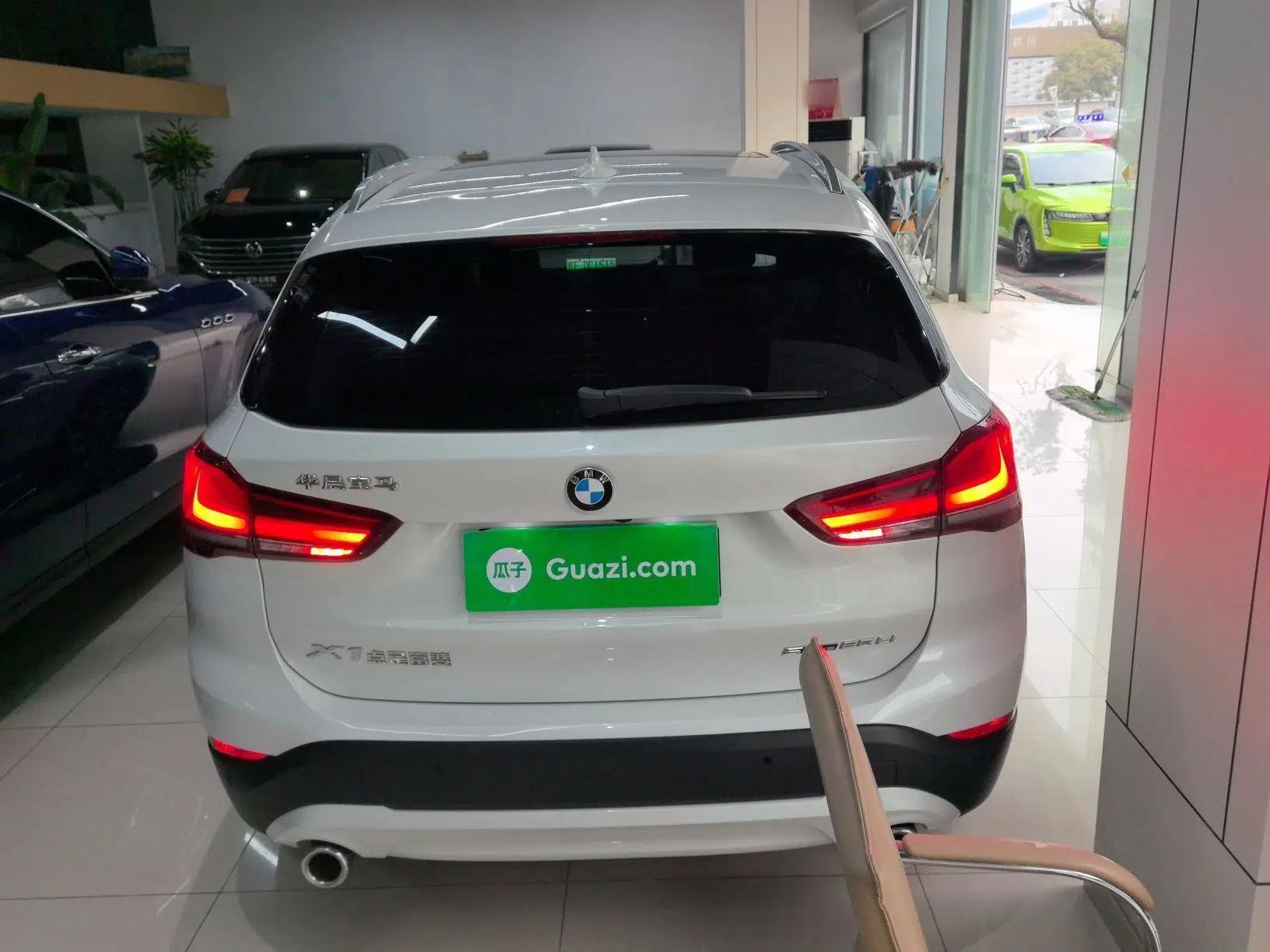 BMW X1 2022 sDrive25Li Leading Model — миниатюра 7
