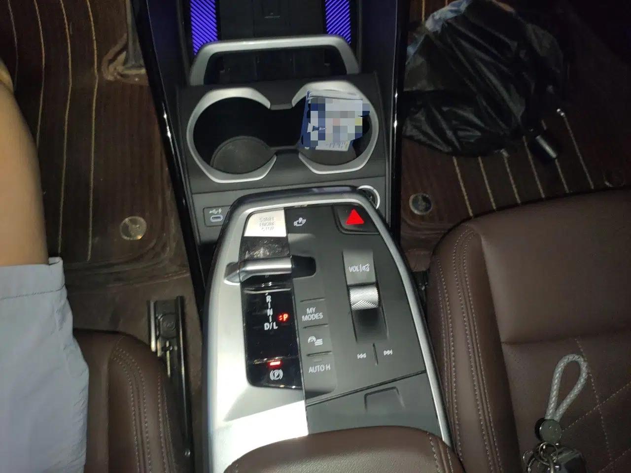 BMW X1 2023 sDrive25Li M Sport Package — миниатюра 14