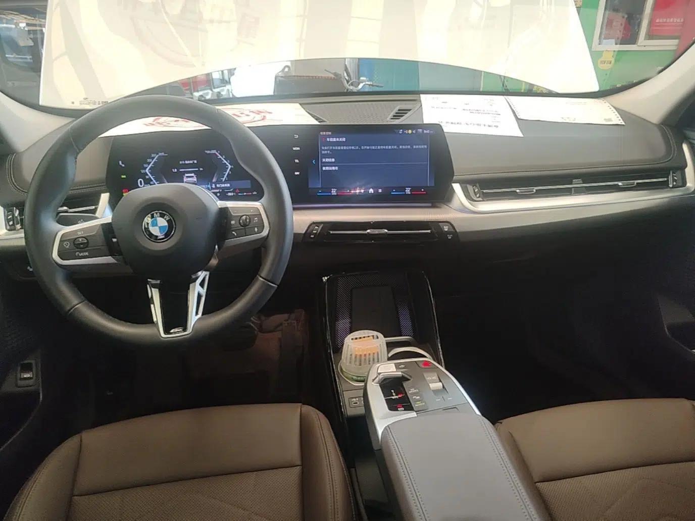 BMW X1 2023 sDrive25Li M Sport Package — миниатюра 12