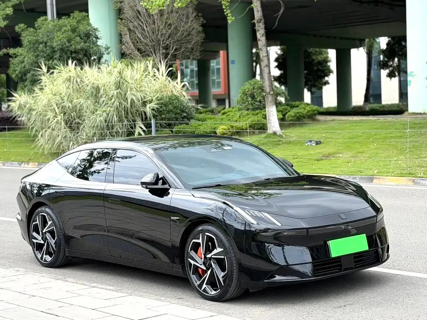 Lynk & Co Z10 2025 Model 95kWh 702km AWD Halo — миниатюра 2