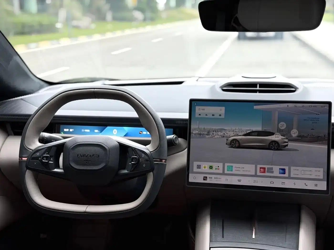 Lynk & Co Z10 2025 Model 95kWh 702km AWD Halo — миниатюра 3