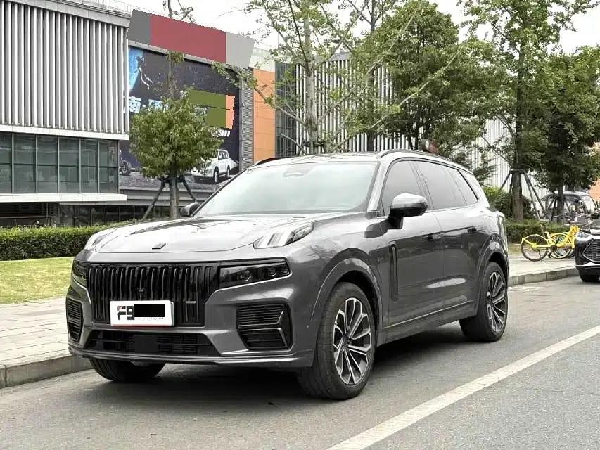 Lynk & Co 09 EM-P 2024 2.0TD EM-P AWD HALO 6-seater — миниатюра 1