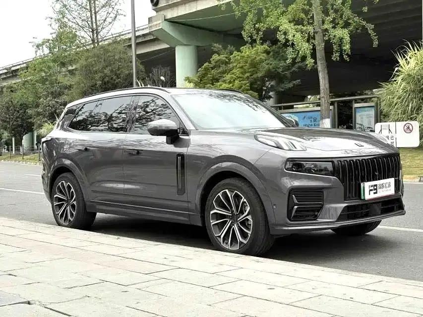 Lynk & Co 09 EM-P 2024 2.0TD EM-P AWD HALO 6-seater — миниатюра 2