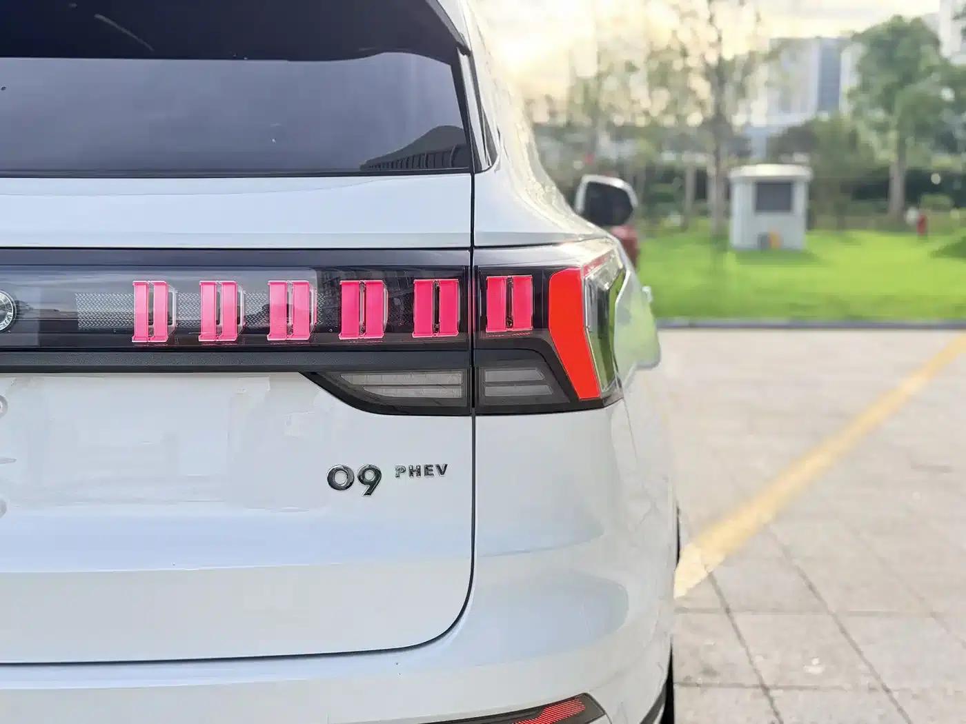 Lynk & Co 09 EM-P 2021 2.0T PHEV Halo 6-seater — миниатюра 22