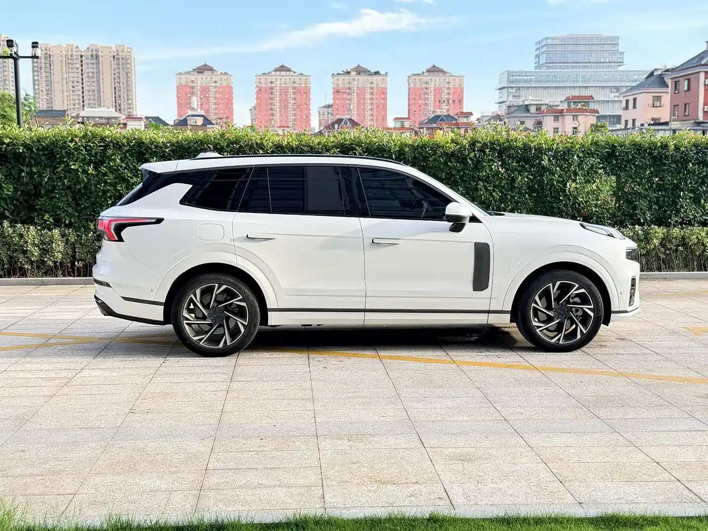 Lynk & Co 09 EM-P 2021 2.0T PHEV Halo 6-seater — миниатюра 25