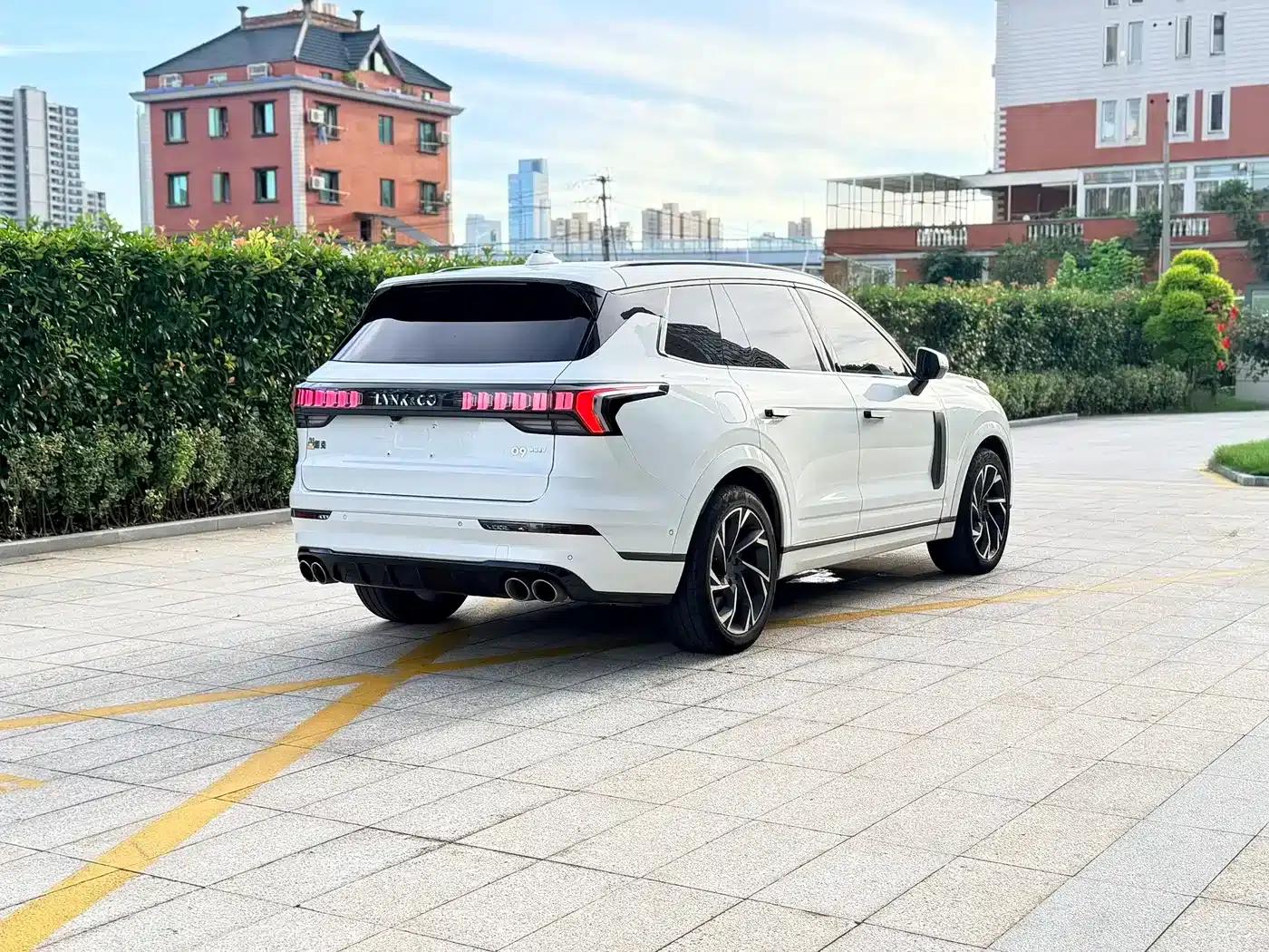 Lynk & Co 09 EM-P 2021 2.0T PHEV Halo 6-seater — миниатюра 30