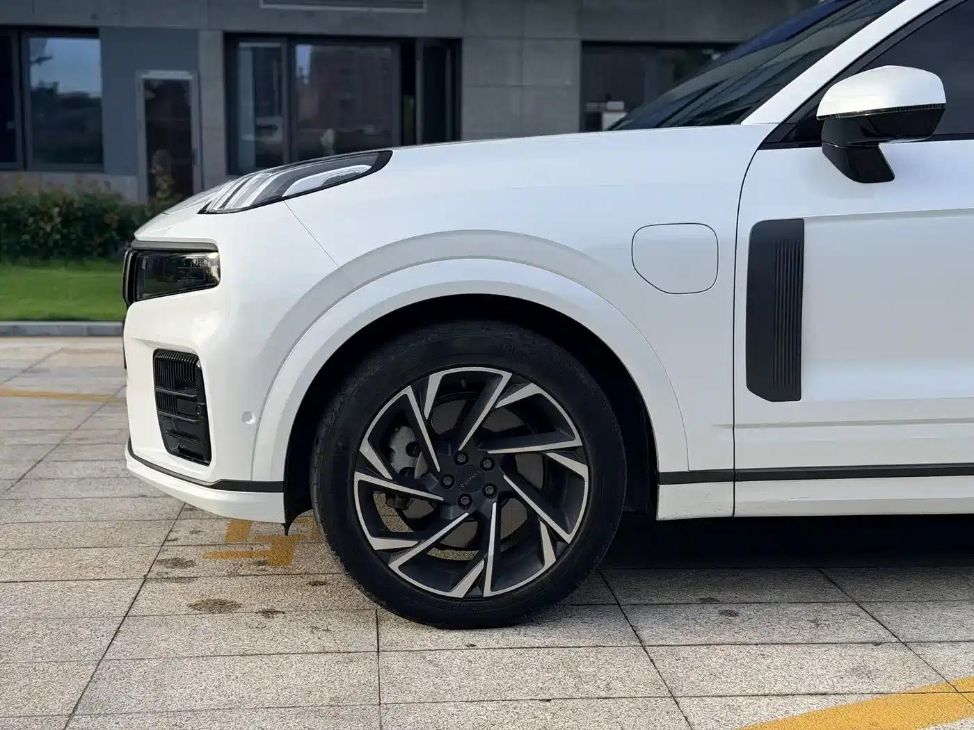 Lynk & Co 09 EM-P 2021 2.0T PHEV Halo 6-seater — миниатюра 6