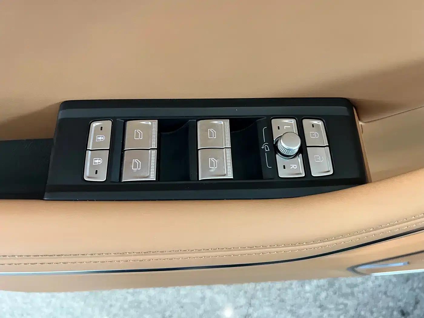 Lynk & Co 09 EM-P 2024 2.0TD EM-P AWD ULTRA Six-Seater — миниатюра 13