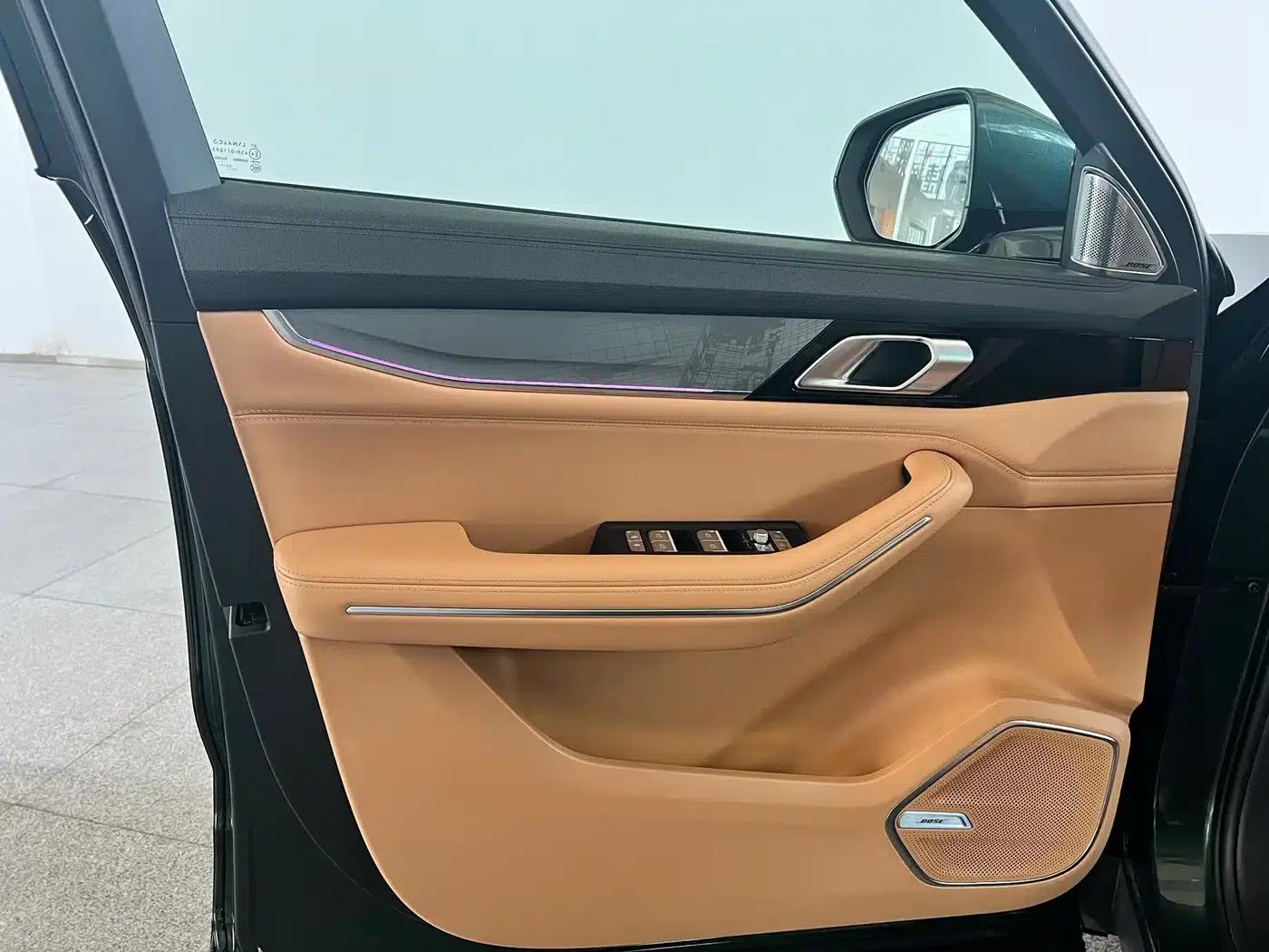 Lynk & Co 09 EM-P 2024 2.0TD EM-P AWD ULTRA Six-Seater — миниатюра 15