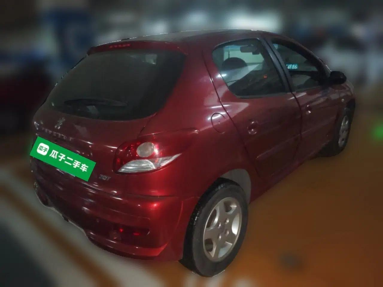 Peugeot 207 2011 Hatchback 1.4L Manual Yule Edition — миниатюра 6