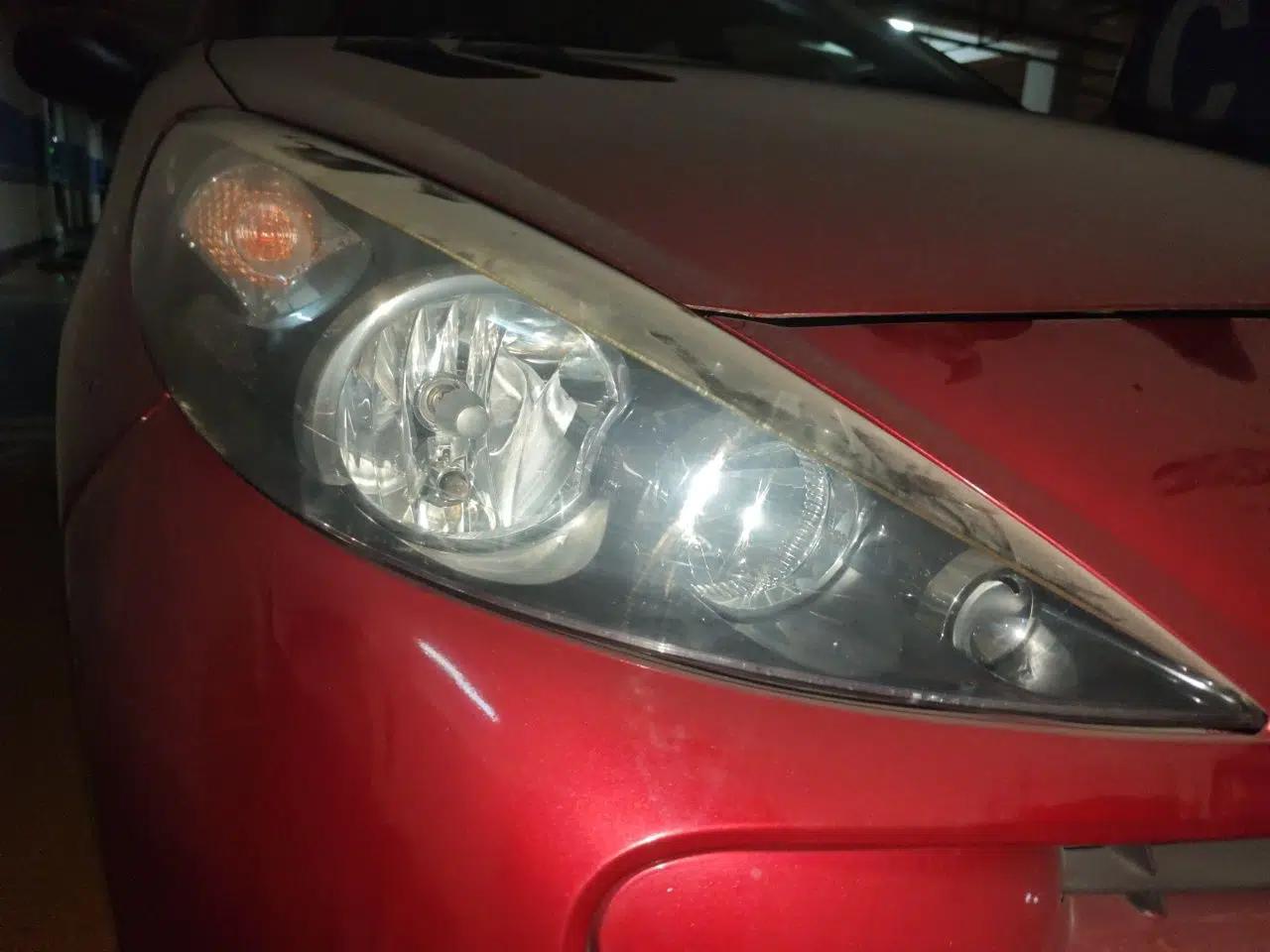 Peugeot 207 2011 Hatchback 1.4L Manual Yule Edition — миниатюра 7