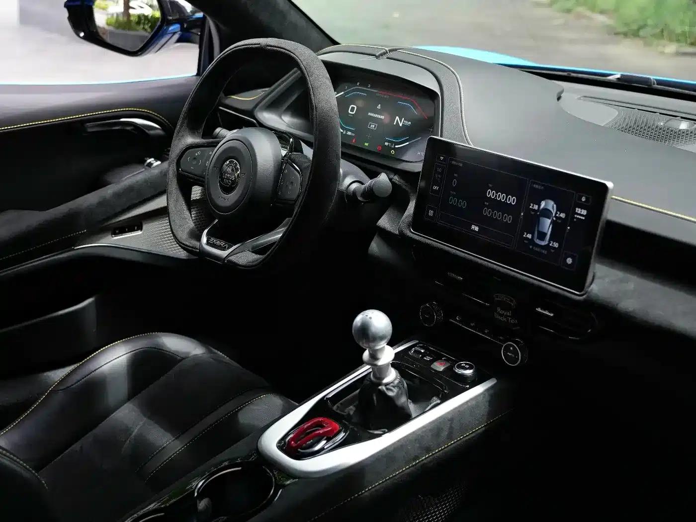 2022 EMIRA 3.5T V6 Manual First Edition — миниатюра 18