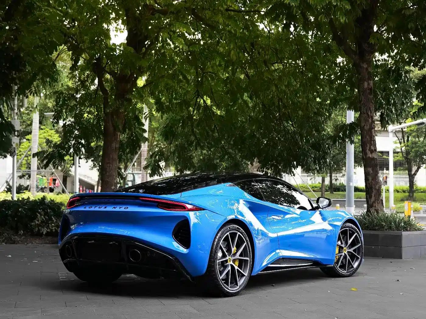 2022 EMIRA 3.5T V6 Manual First Edition — миниатюра 4