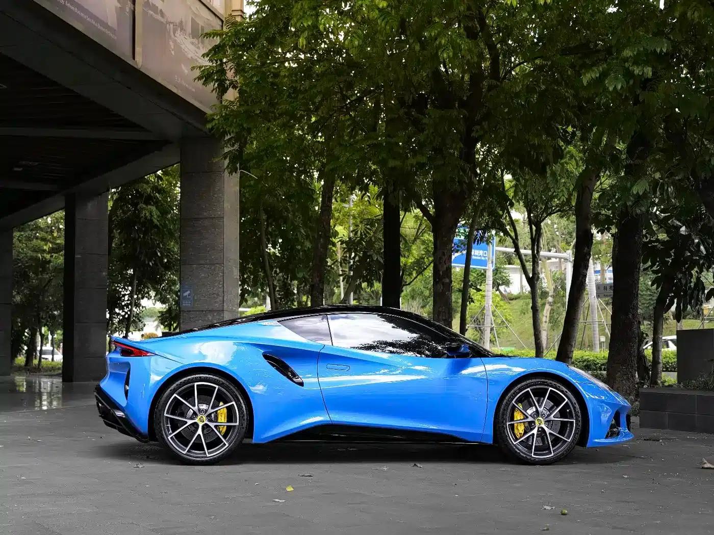 2022 EMIRA 3.5T V6 Manual First Edition — миниатюра 5