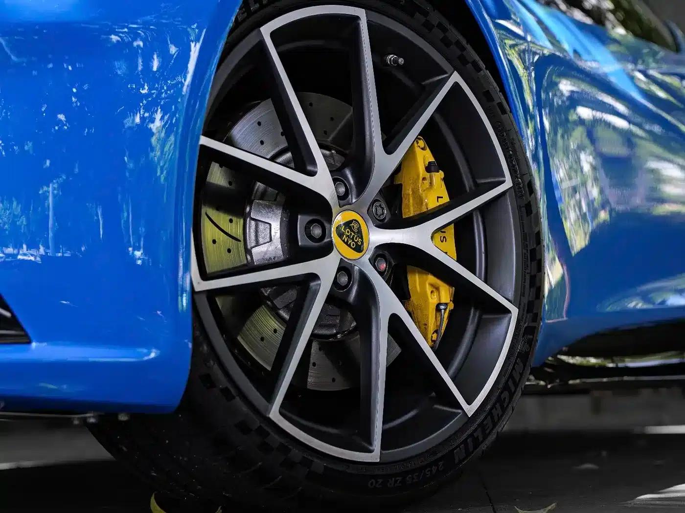 2022 EMIRA 3.5T V6 Manual First Edition — миниатюра 10