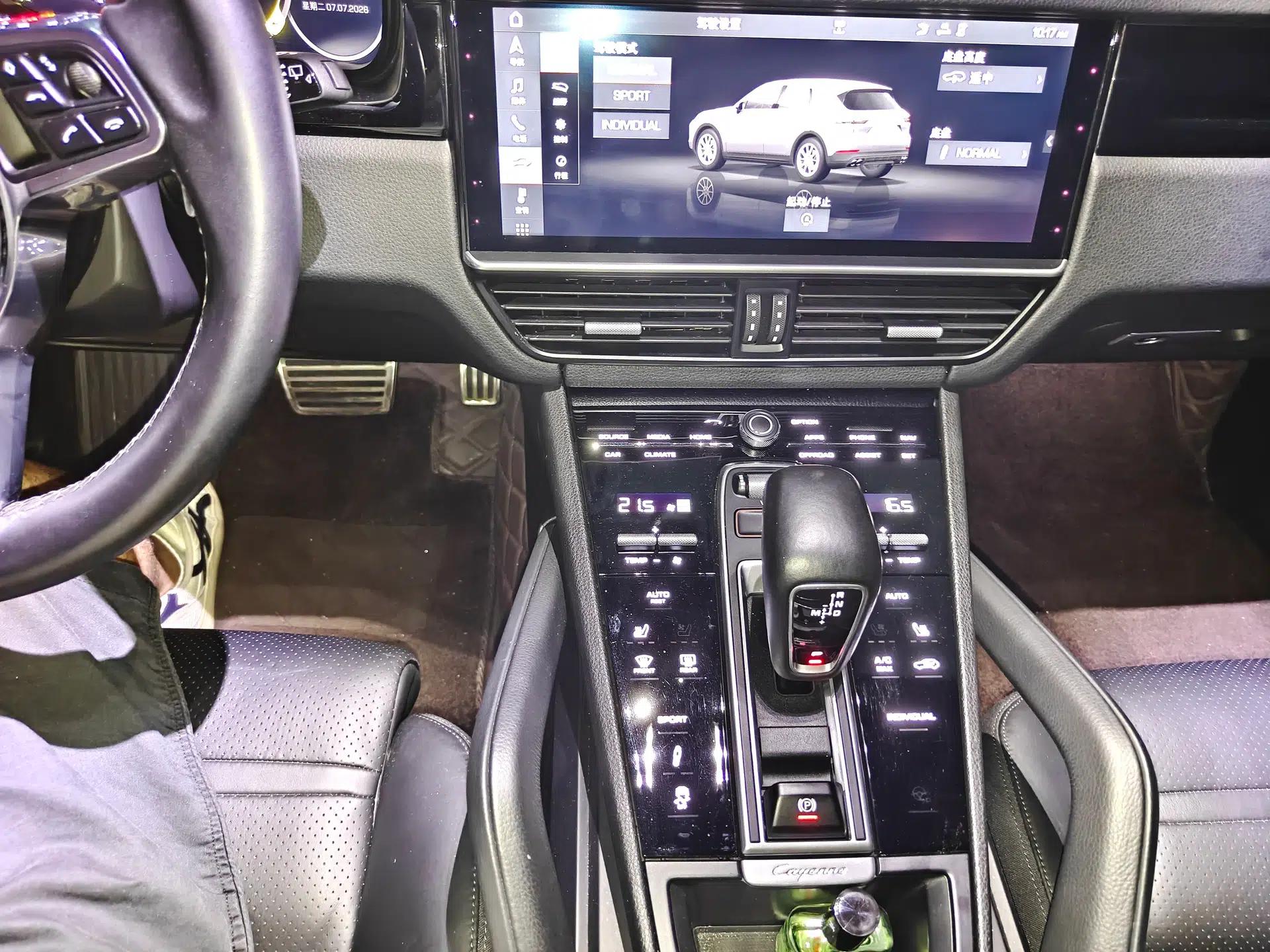 Porsche Cayenne 2018 Cayenne S 2.9T — миниатюра 13