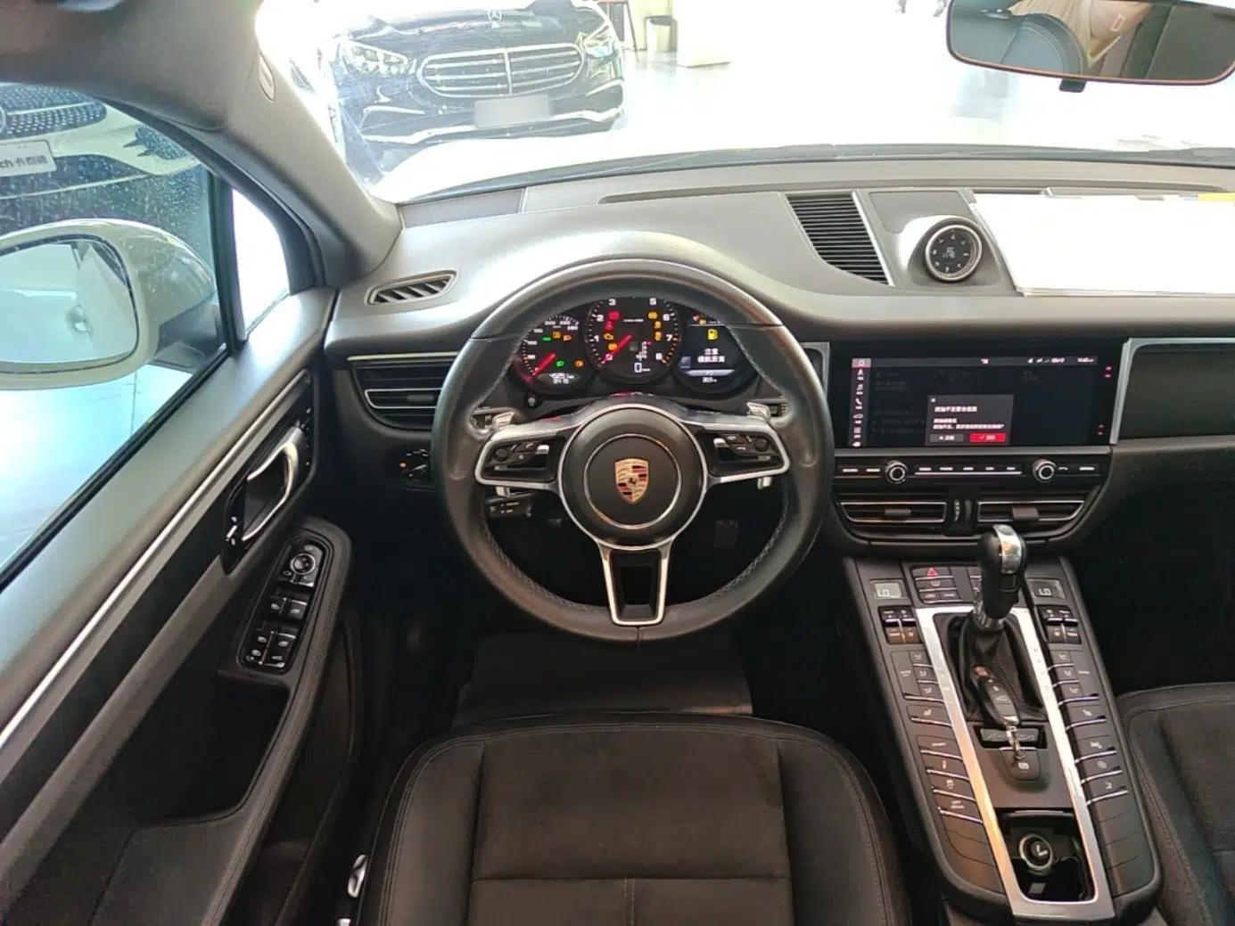 Porsche Macan 2018 Macan 2.0T — миниатюра 13
