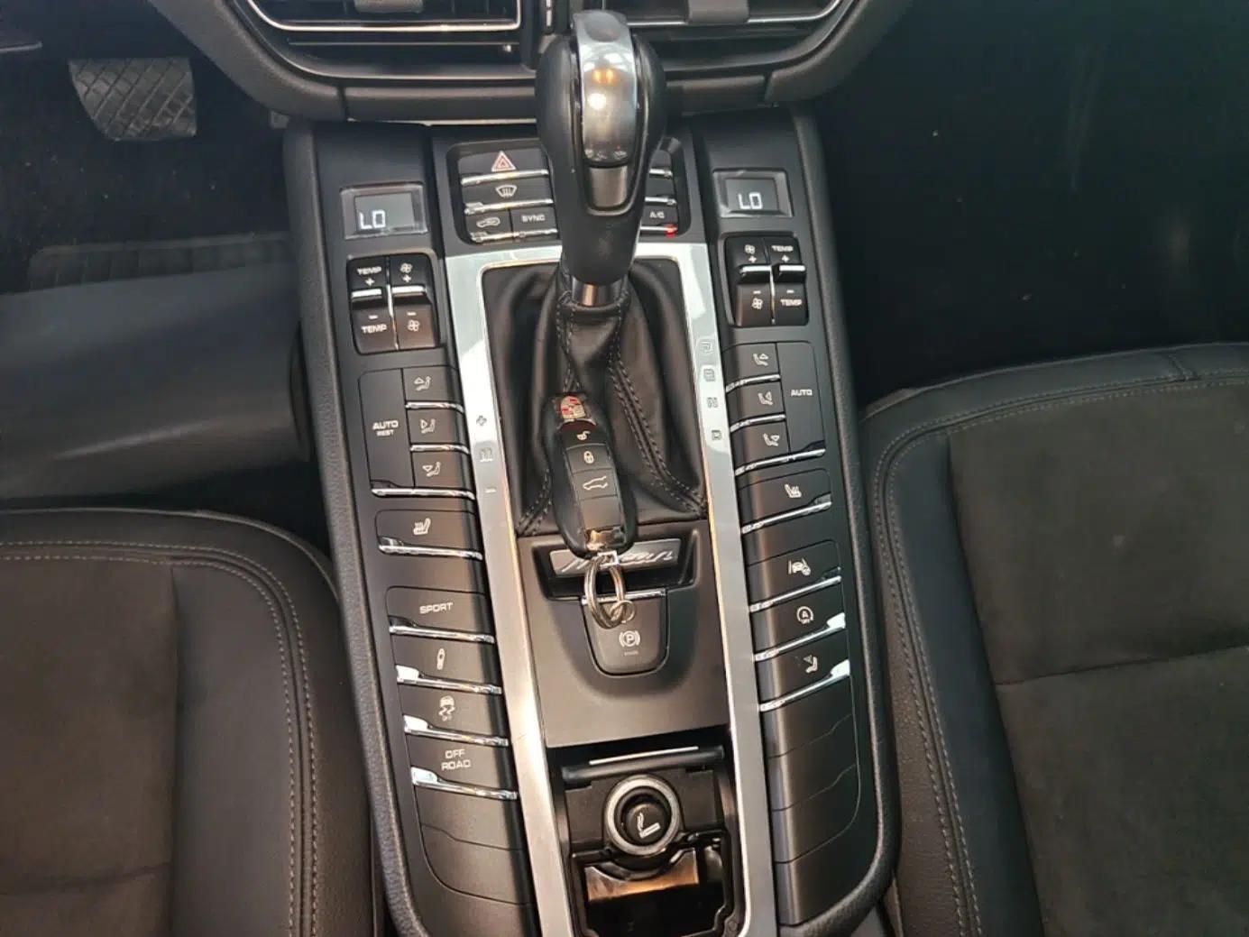 Porsche Macan 2018 Macan 2.0T — миниатюра 16