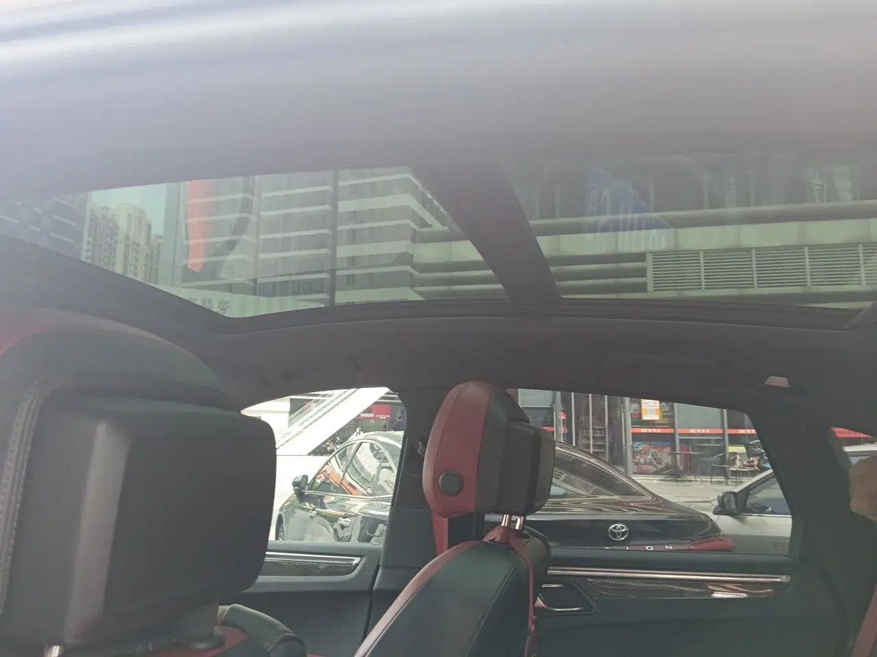 Porsche Macan 2022 Macan 2.0T — миниатюра 18