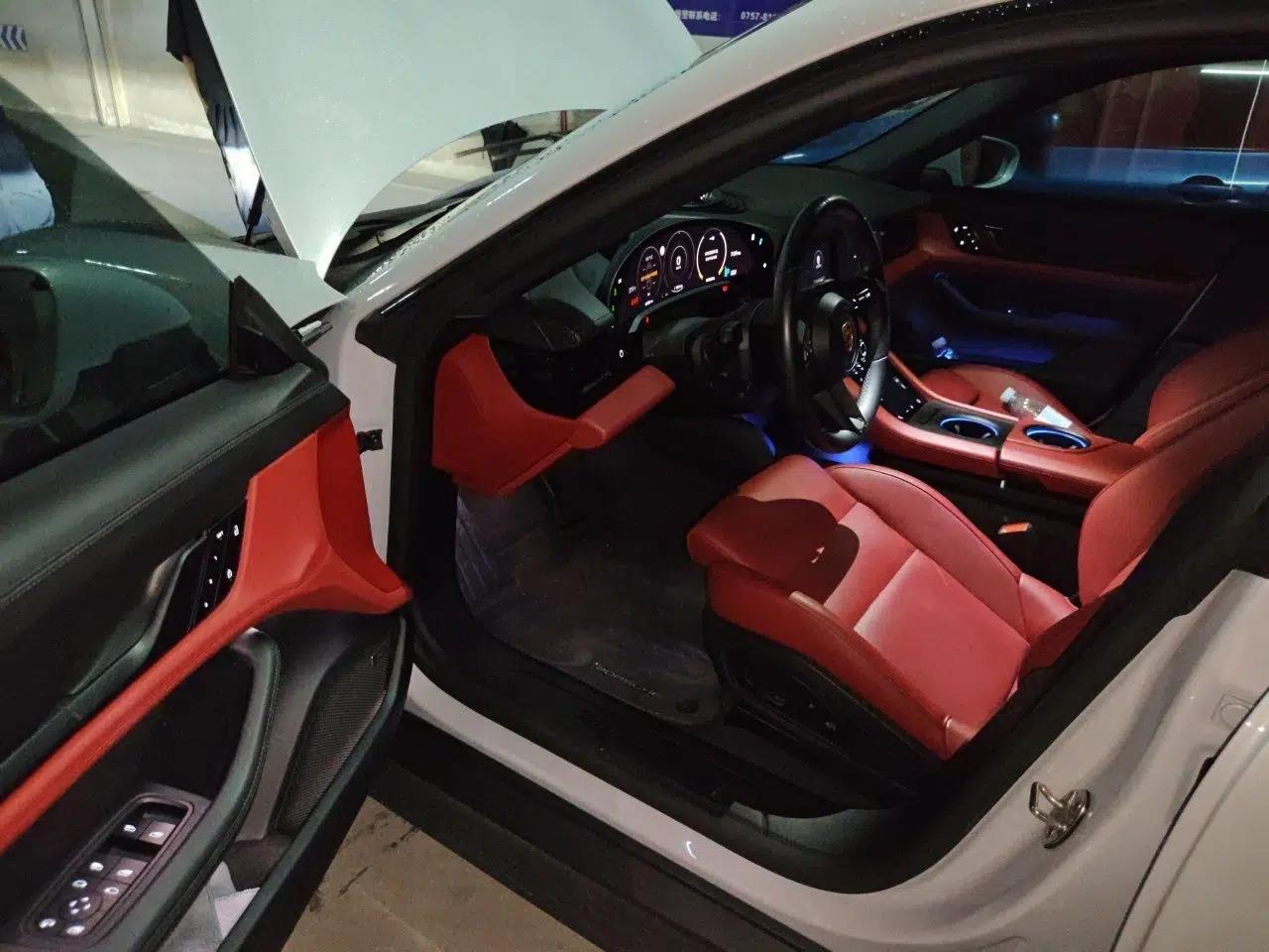 Porsche Taycan 2022-Year Updated Taycan — миниатюра 16
