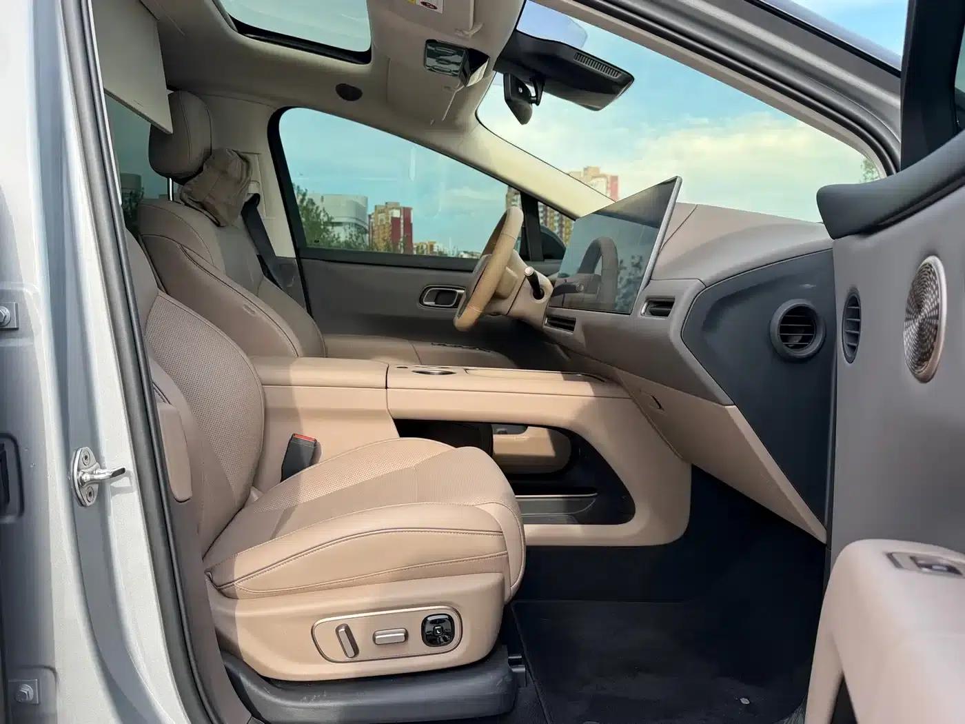 Li Auto i8 2025 Standard Edition — миниатюра 14