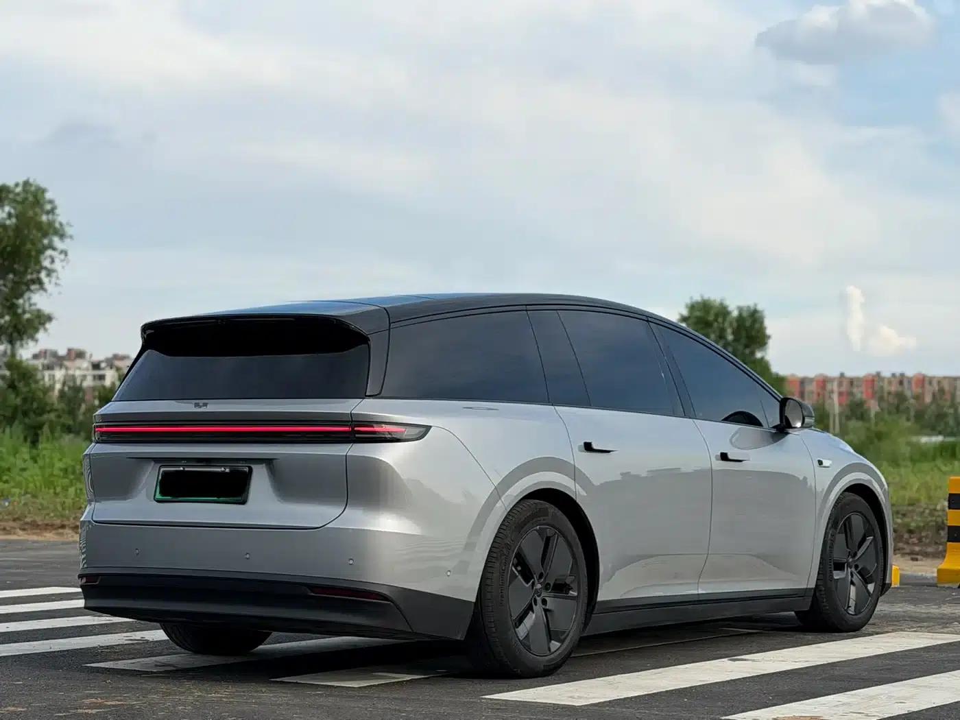 Li Auto i8 2025 Standard Edition — миниатюра 4