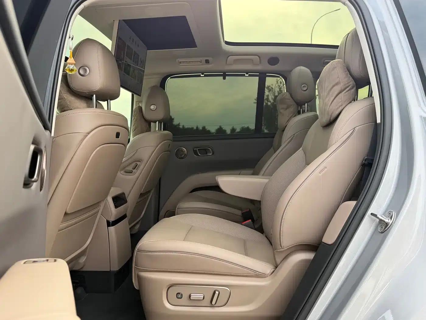 Li Auto i8 2025 Standard Edition — миниатюра 9