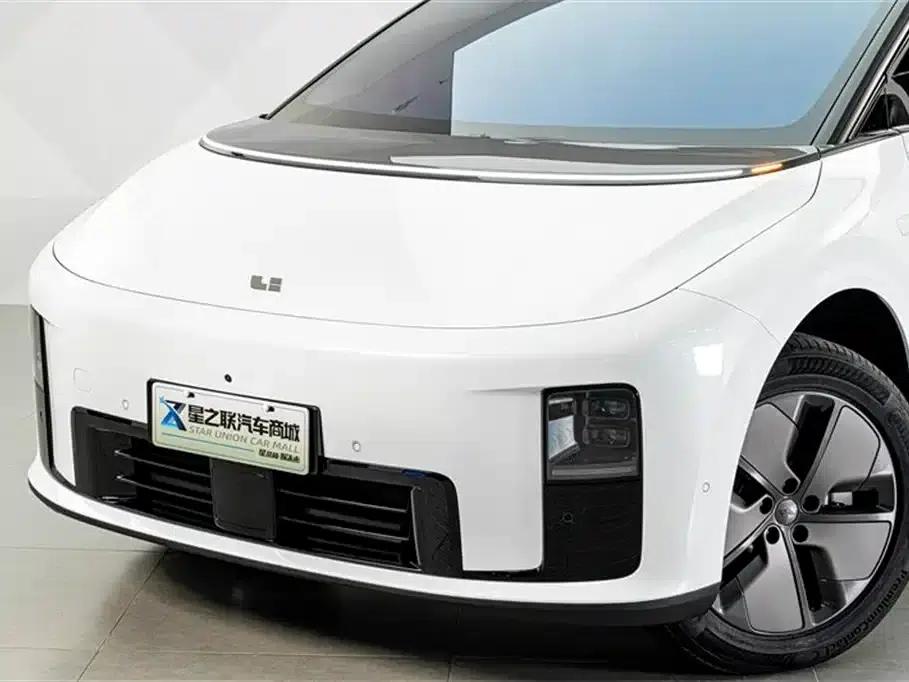 Li Auto i8 2025 Standard Edition — миниатюра 2
