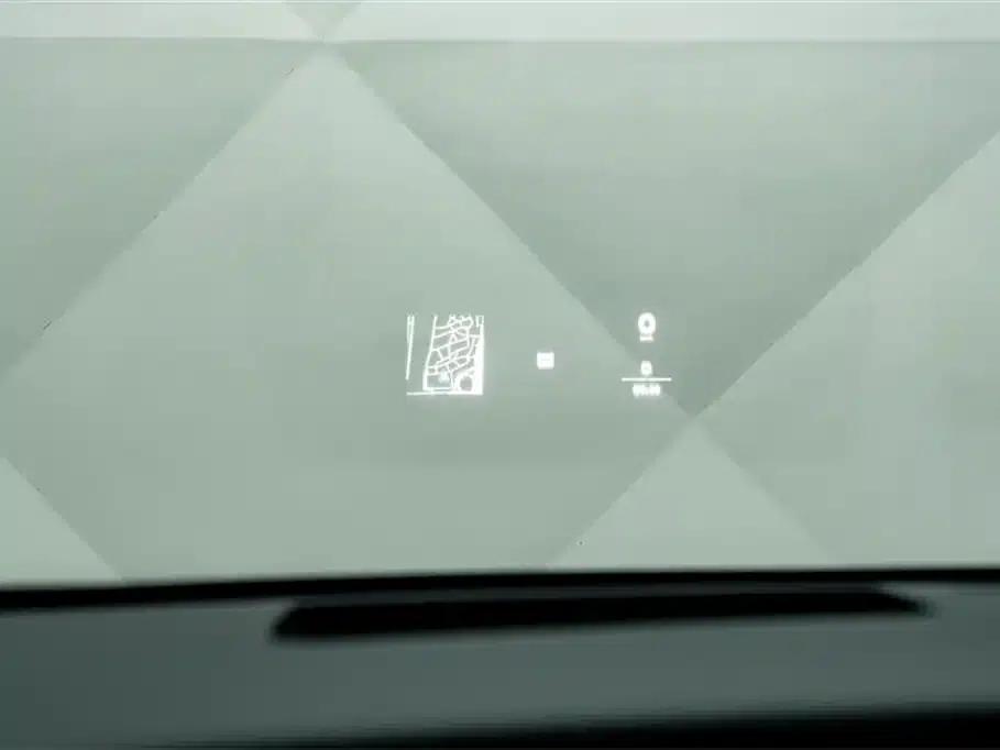Li Auto i8 2025 Standard Edition — миниатюра 11