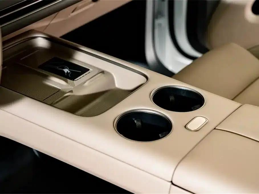 Li Auto i8 2025 Standard Edition — миниатюра 13