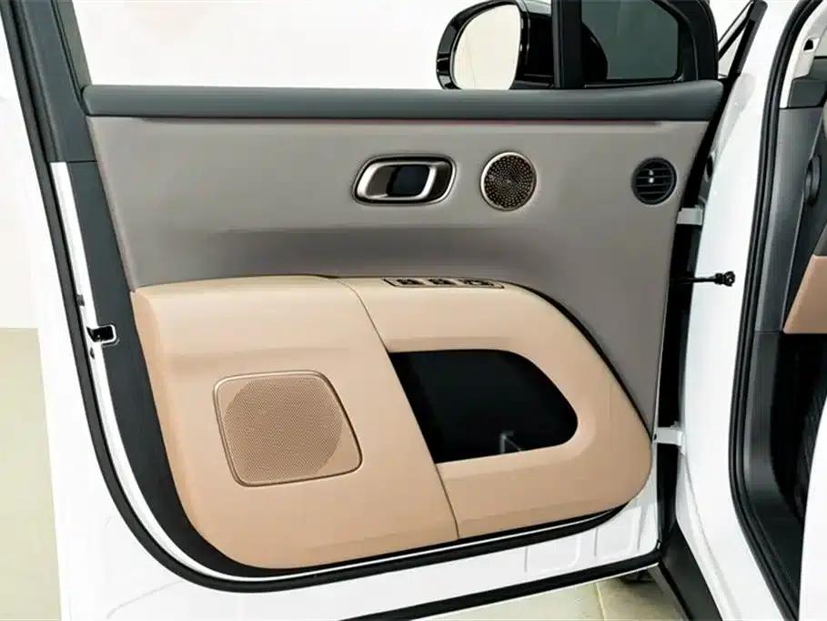 Li Auto i8 2025 Standard Edition — миниатюра 18