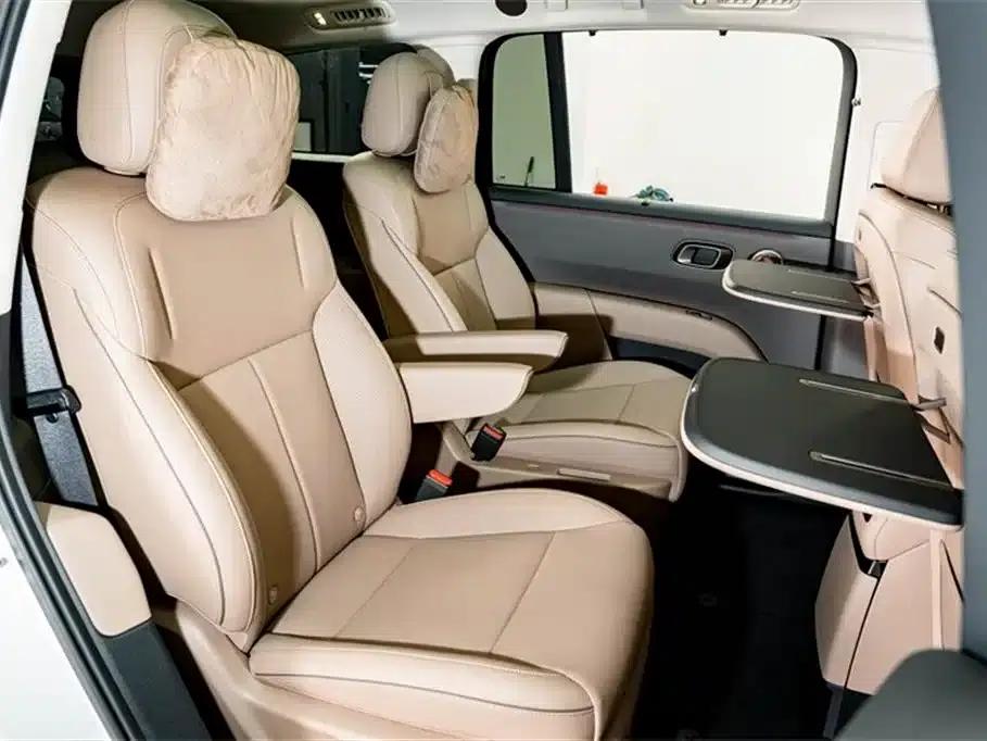 Li Auto i8 2025 Standard Edition — миниатюра 24