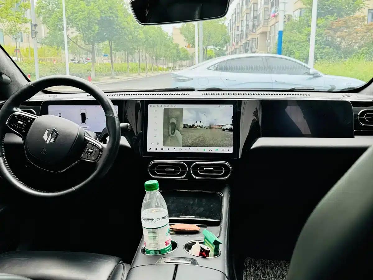 Leapmotor C01 2022 Rear-Wheel Drive Standard Range Edition — миниатюра 12