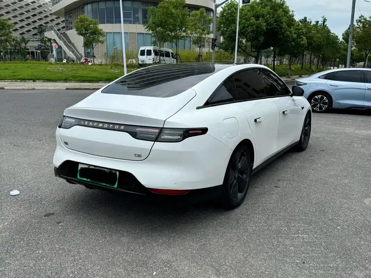 Leapmotor C01 2022 Rear-Wheel Drive Standard Range Edition — миниатюра 14