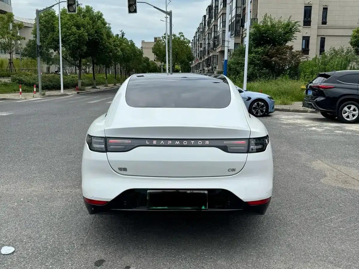 Leapmotor C01 2022 Rear-Wheel Drive Standard Range Edition — миниатюра 15