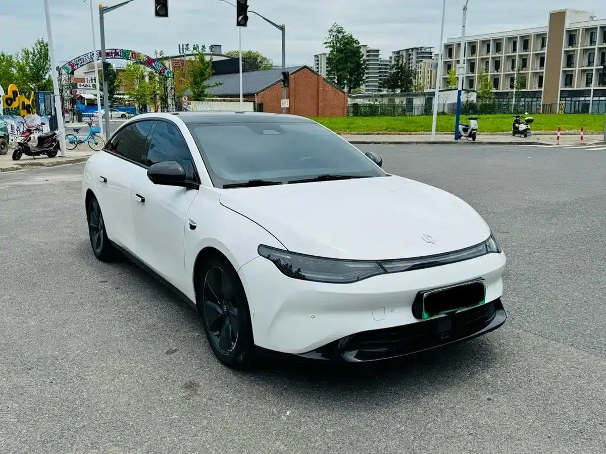 Leapmotor C01 2022 Rear-Wheel Drive Standard Range Edition — миниатюра 3