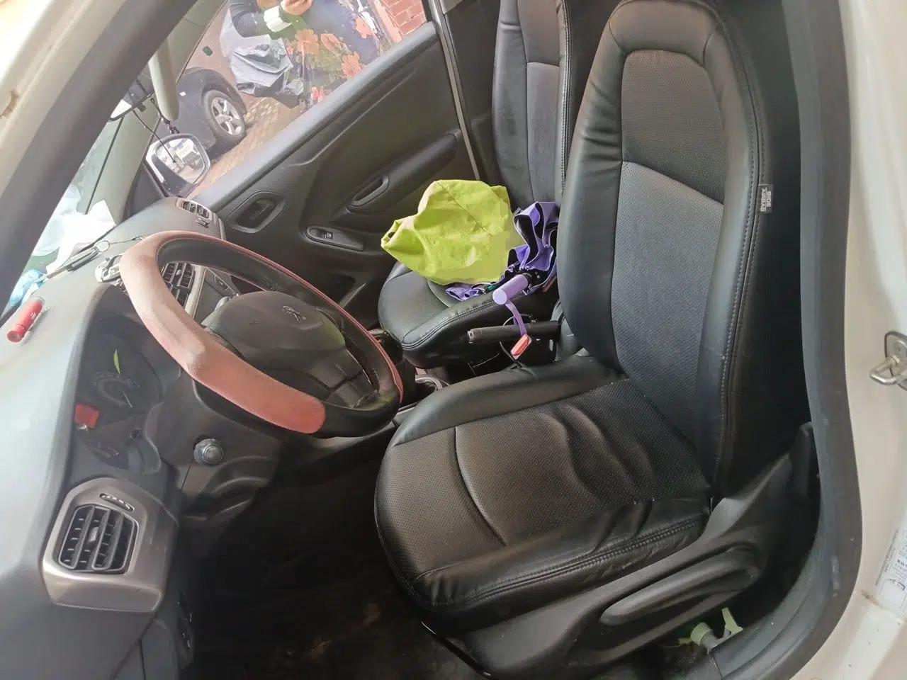 Peugeot 301 2016 1.6L Manual Comfort Edition — миниатюра 15
