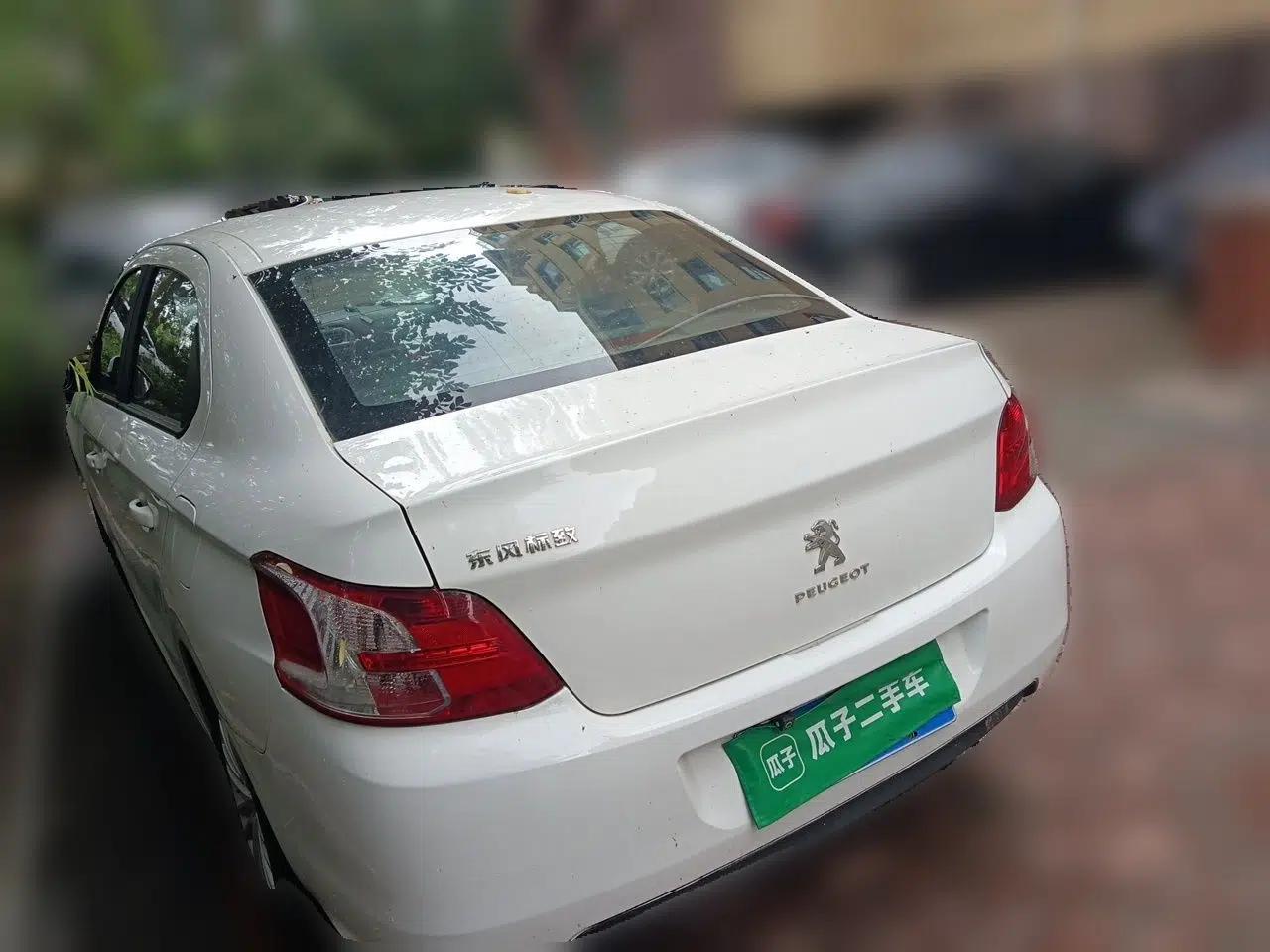 Peugeot 301 2016 1.6L Manual Comfort Edition — миниатюра 4