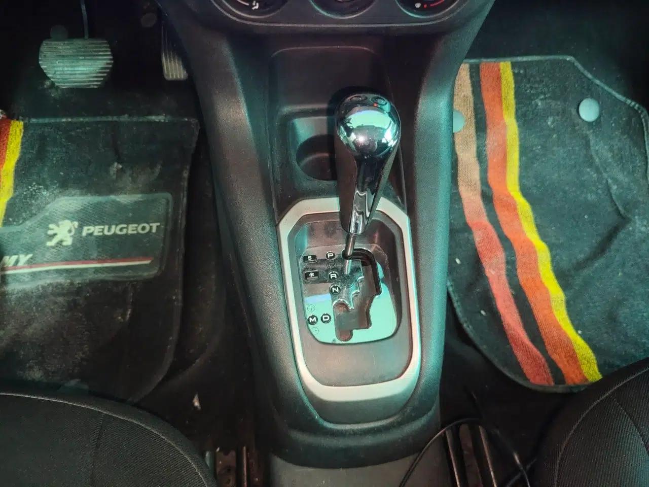 Peugeot 301 2014 1.6L Automatic Comfort Edition — миниатюра 14