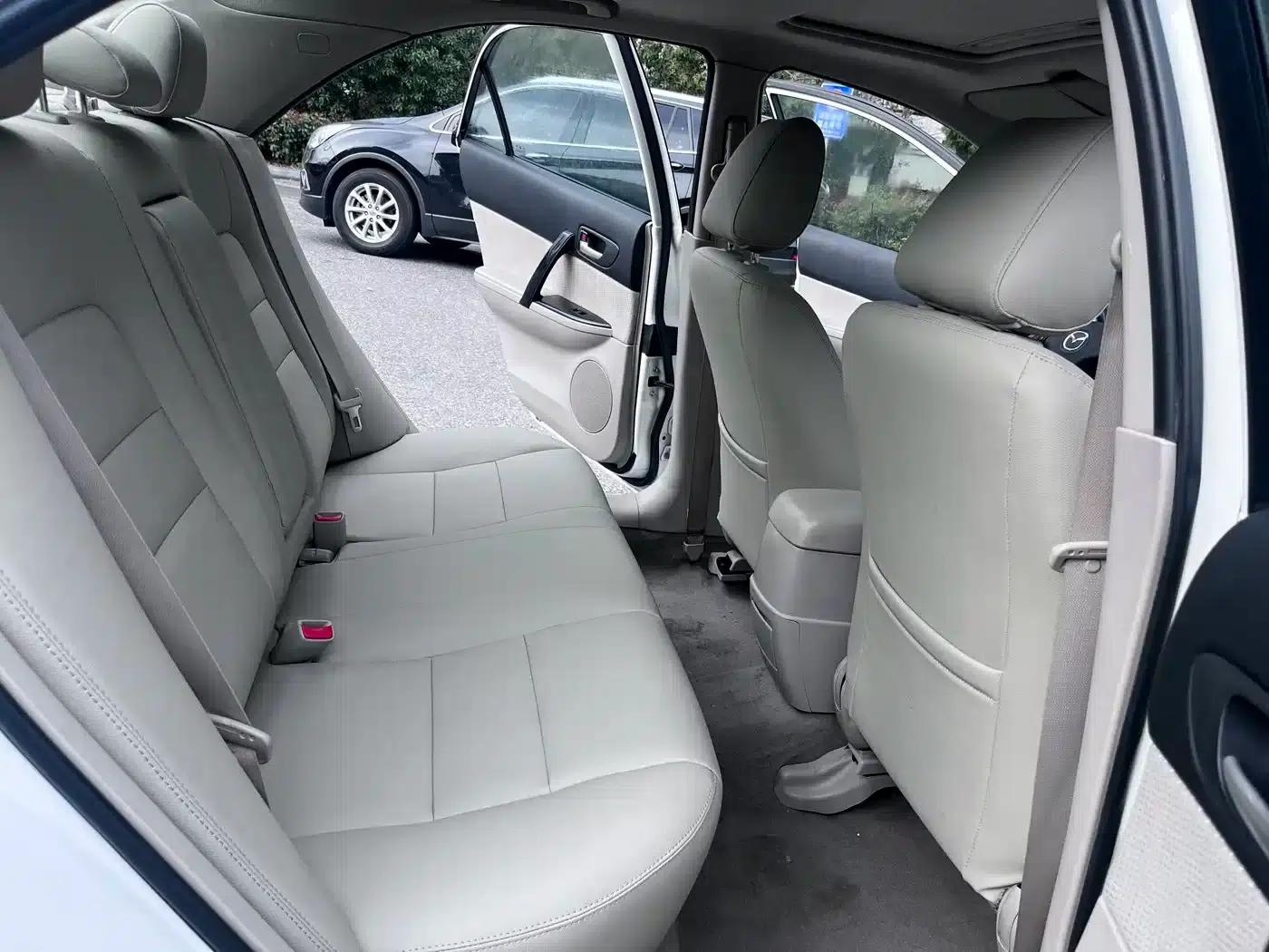 Mazda 6 2013 2.0L Automatic Super Luxury Edition — миниатюра 16