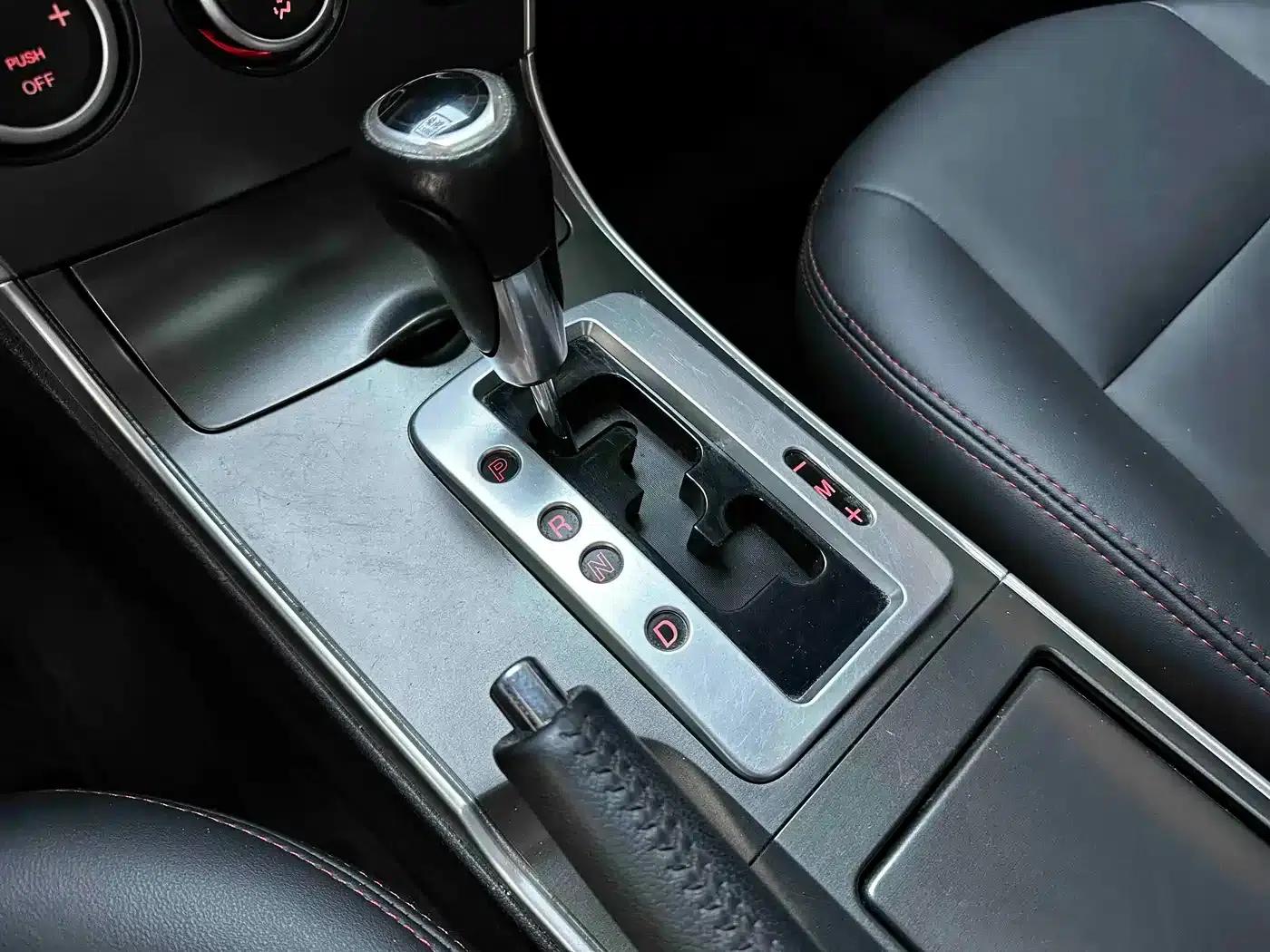 Mazda 6 2015 2.0L Automatic Fashion Edition — миниатюра 9